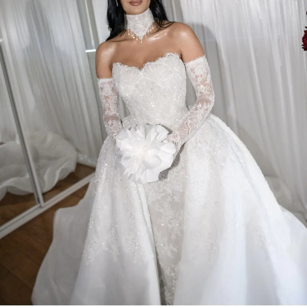 Robe de mariée sirène en dentelle à paillettes – CLEVI Paris
