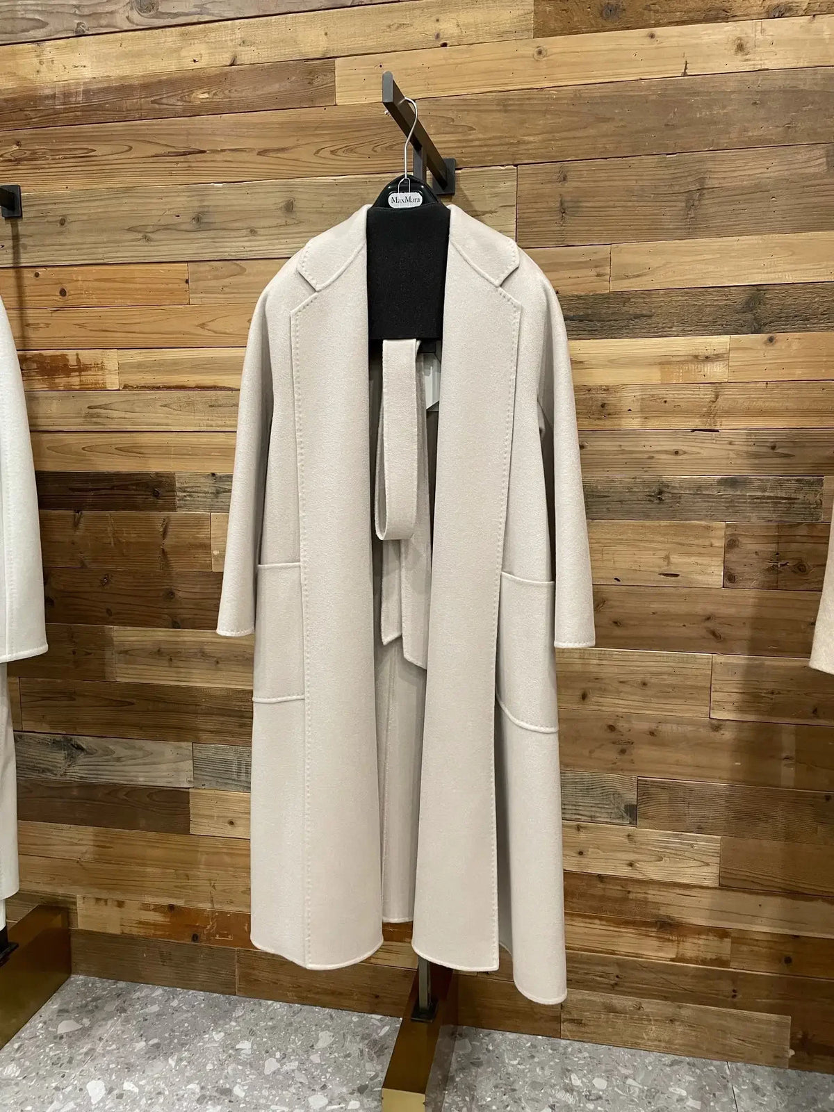 Manteau long femme 100 % cachemire ceinturé – CLEVI Paris