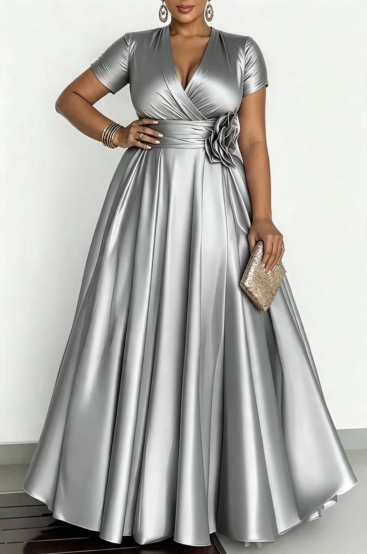 Robe de soirée satinée à fleur 3D – CLEVI Paris