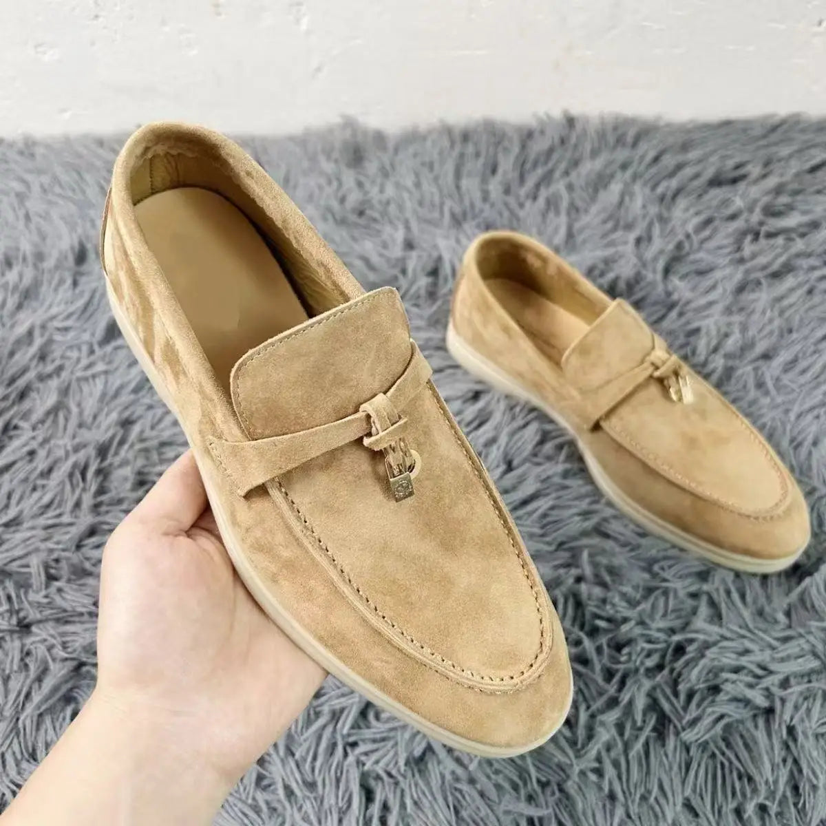 Mocassins femme à pampilles kaki ou camel – CLEVI Paris