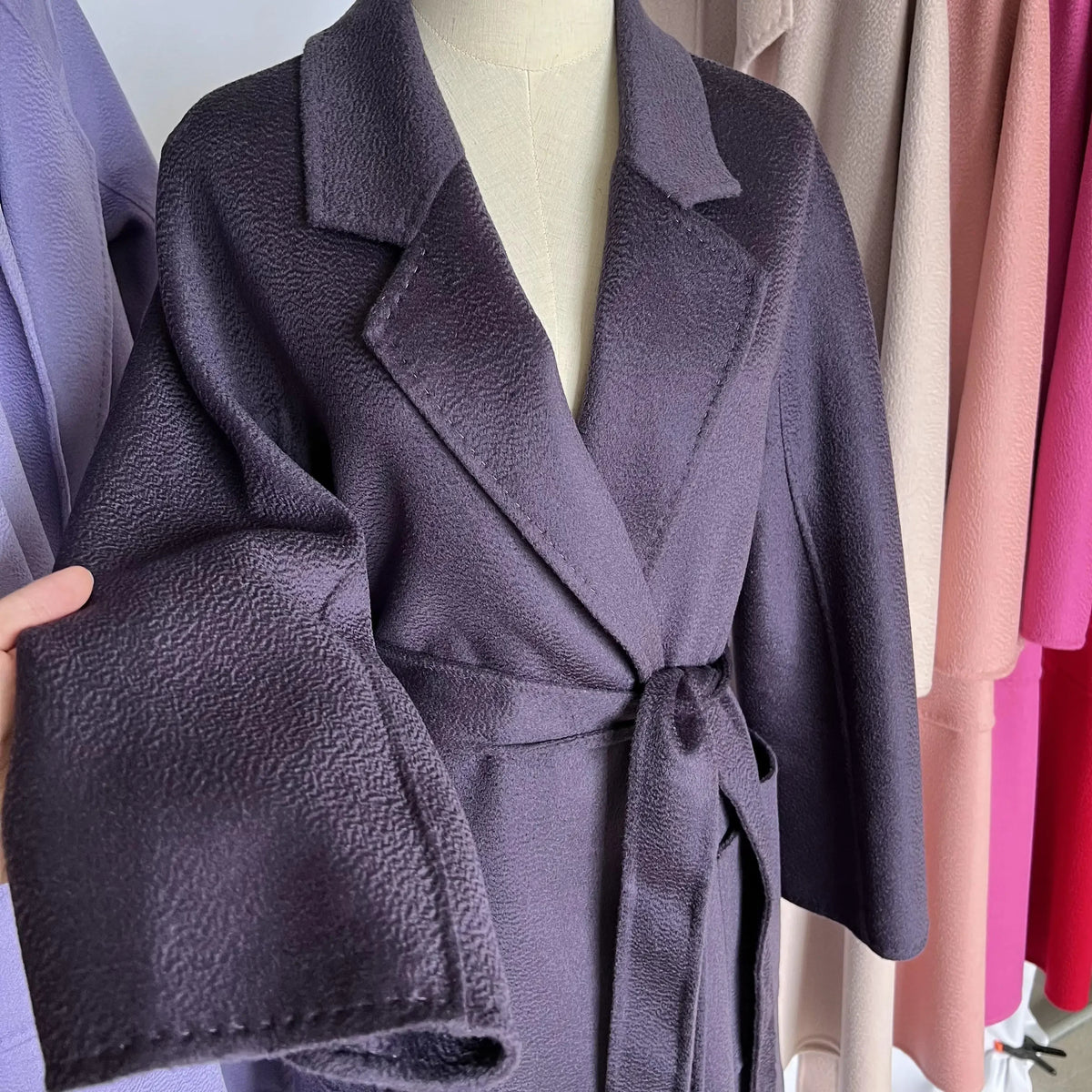 Manteau long femme en laine à revers – CLEVI Paris