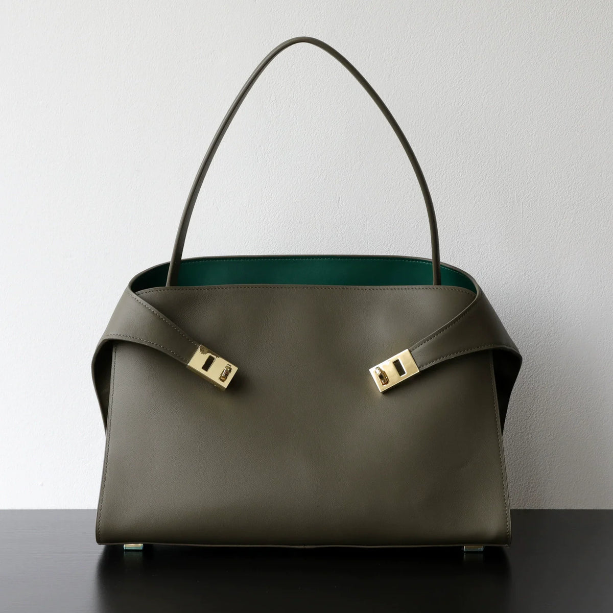 Sac cabas femme souple en cuir – CLEVI Paris