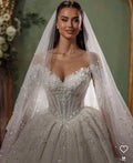 Robe de mariée princesse en dentelle – CLEVI Paris