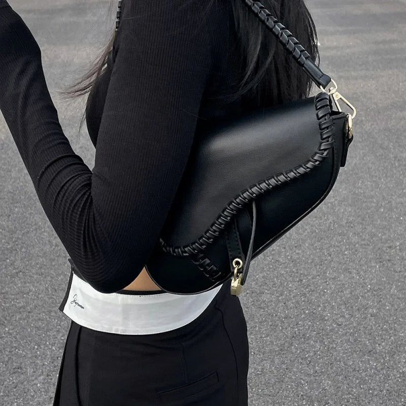 Sac Selle Femme Tressé Sous le Bras Fermeture Magnétique – CLEVI Paris
