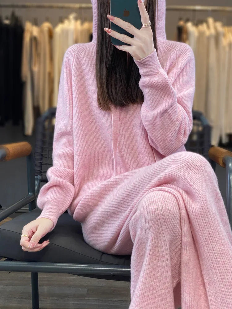 Ensemble femme en laine à capuche et pantalon – CLEVI Paris